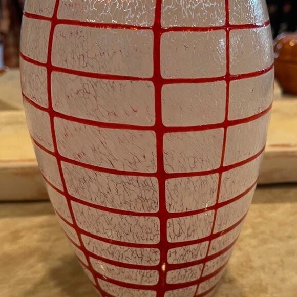 Jaakko Liikanen Scandinavian glass vase Red/white 8-1/2”